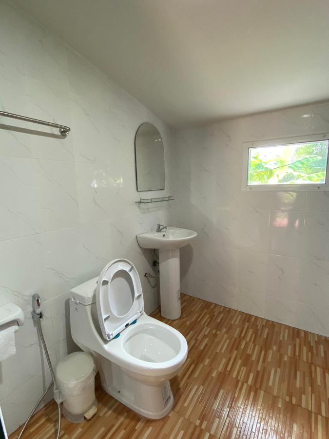 Baanphuthadol Hotel Mae Hong Son Exterior foto