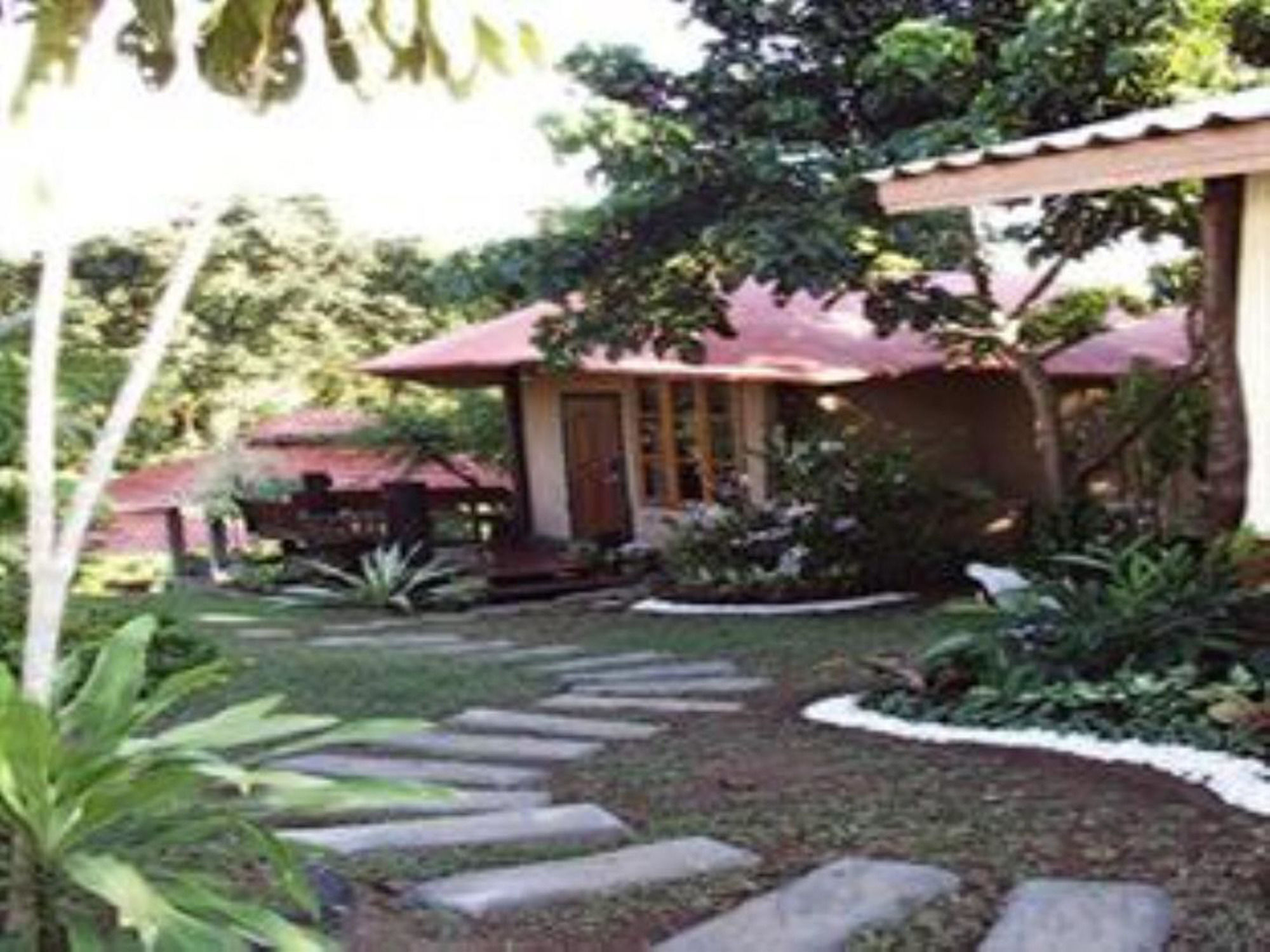 Baanphuthadol Hotel Mae Hong Son Exterior foto